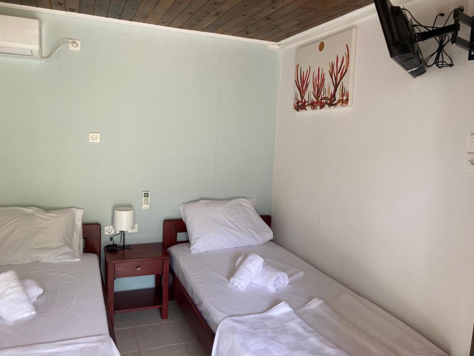 Helios Beach House Mikros Gialos Exterior photo